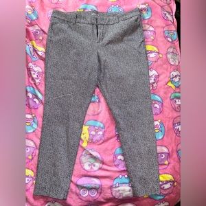 NWOT OLD NAVY Pixie Ankle Mid-rise Pant